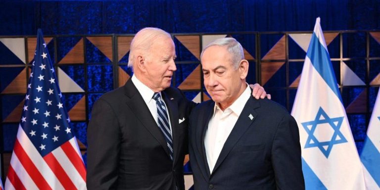 US President Joe Biden (L) and Prime Minister Benjamin Netanyahu (R) meet in Tel Aviv, Israel on October 18, 2023.